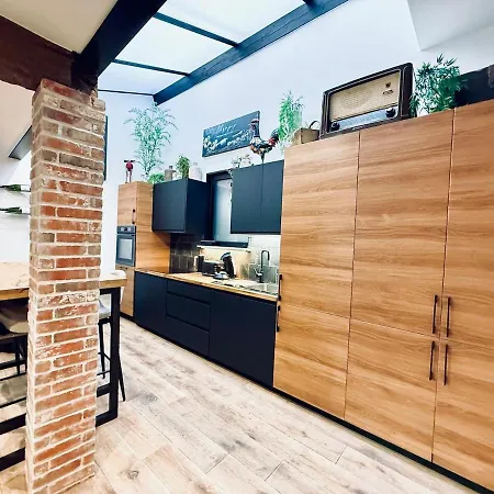 L'insolite, Les Pieces Cachees 에페르네이