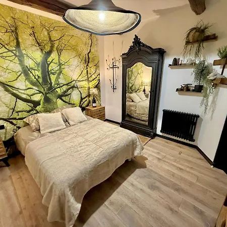 L'insolite, Les Pieces Cachees Apartment *