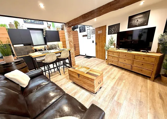 L'insolite, Les Pieces Cachees Apartment