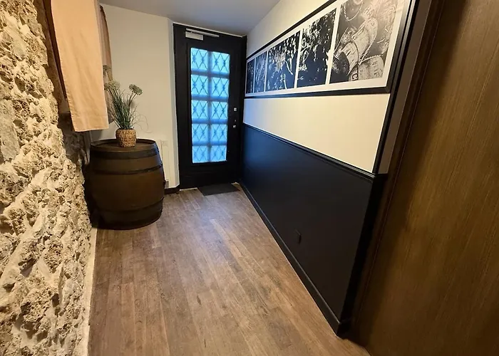 L'insolite, Les Pieces Cachees Apartment